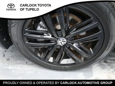 Used 2022 Volkswagen Tiguan SE R-Line image 30