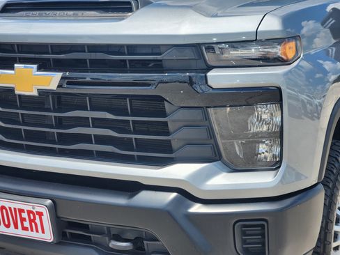 Used 2024 Chevrolet Silverado 2500 W/T w/ WT Convenience Package RWD image 8