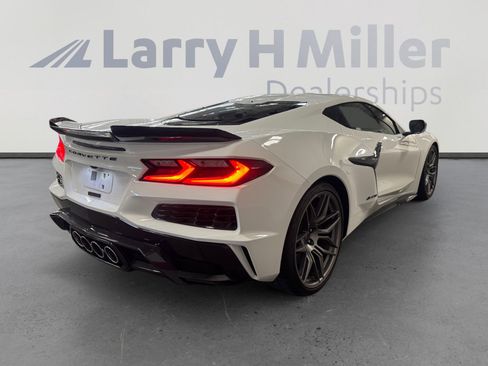 Used 2024 Chevrolet Corvette Z06 image 5