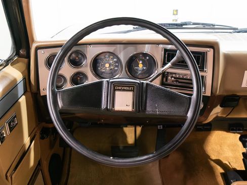Used 1988 Chevrolet Blazer 4WD image 96
