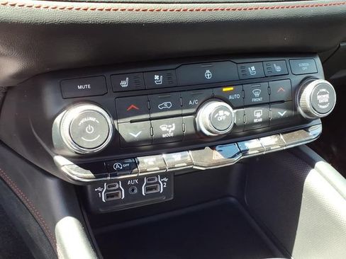 Used 2024 Dodge Durango GT AWD/4WD image 22