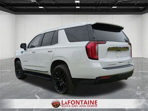 Used 2021 GMC Yukon SLT w/ SLT Premium Package image 6