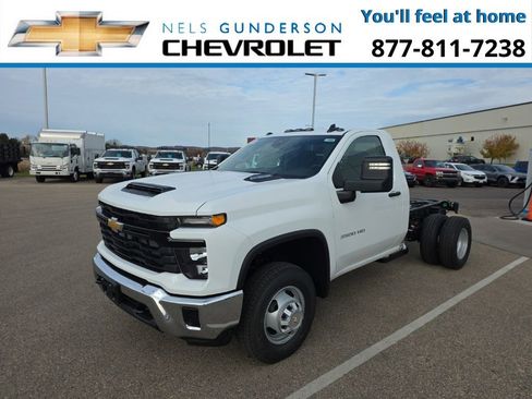 New 2026 Chevrolet Silverado 3500 W/T w/ WT Convenience Package AWD/4WD image 2