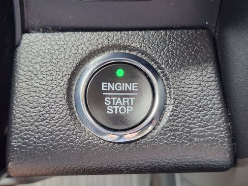Used 2020 Ford Expedition Max XLT w/ Equipment Group 202A AWD/4WD image 24