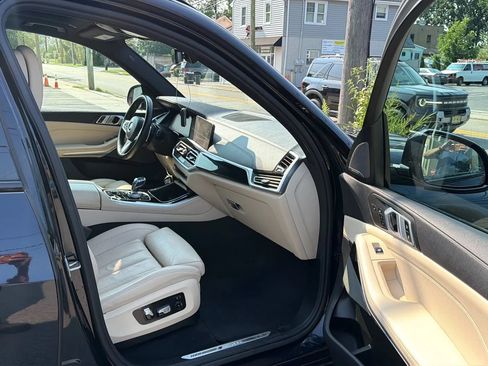 Used 2021 BMW X5 M50i w/ Executive Package AWD/4WD image 25