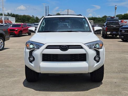 Used 2022 Toyota 4Runner SR5 Premium w/ Moonroof Package RWD image 8