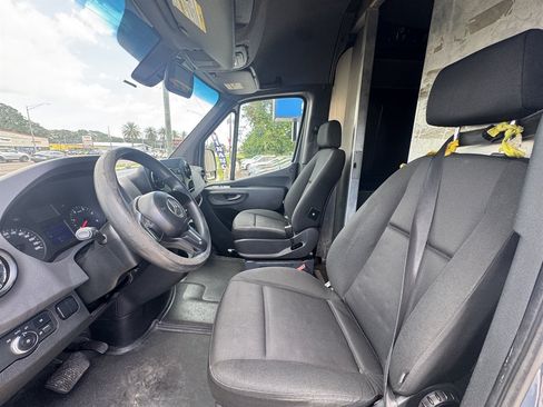 Used 2019 Mercedes-Benz Sprinter 144 image 10