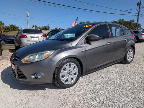 Used 2012 Ford Focus SE image 1