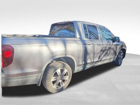 Used 2017 Honda Ridgeline RTL-T image 3