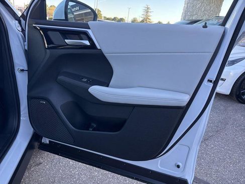 New 2026 Mitsubishi Outlander SE FWD image 32