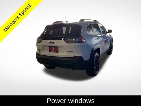 Used 2022 Jeep Cherokee Trailhawk w/ Comfort/Convenience Group AWD/4WD image 17