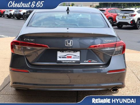 Used 2023 Honda Civic Sport image 5