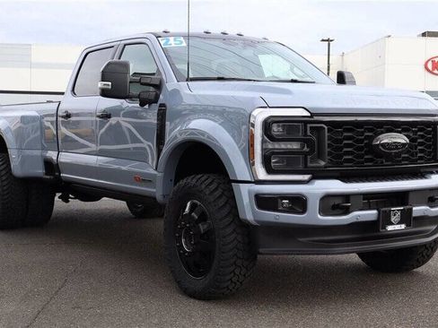 Used 2025 Ford F450 Platinum w/ Platinum Plus Package image 7