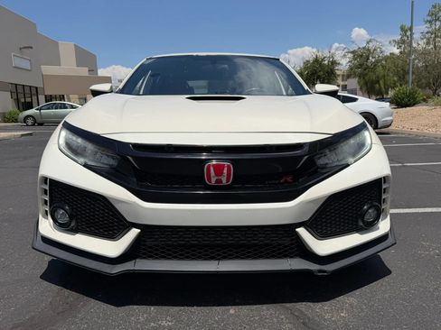 Used 2018 Honda Civic Type R image 3