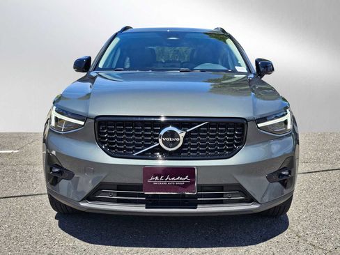 Certified 2024 Volvo XC40 B5 Ultimate w/ Protection Package Premier AWD/4WD image 8