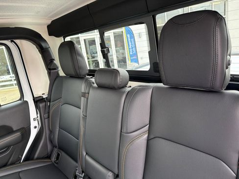 New 2026 Jeep Gladiator Sport image 21