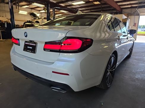 Used 2023 BMW 530e w/ Premium Package RWD image 3
