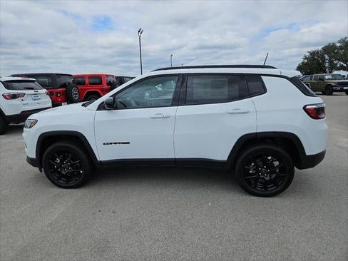 New 2026 Jeep Compass Latitude AWD/4WD image 33