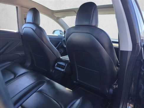 Used 2018 Tesla Model 3 Long Range image 16