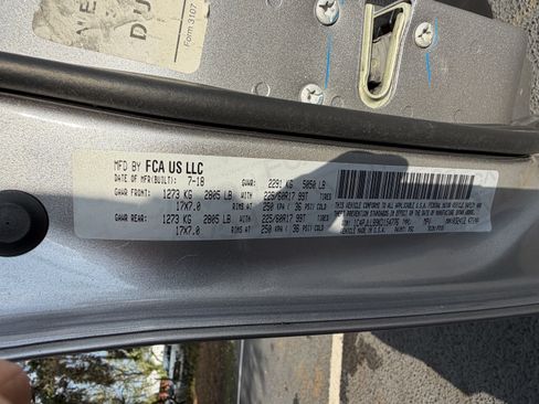 Used 2019 Jeep Cherokee Latitude Plus FWD image 50