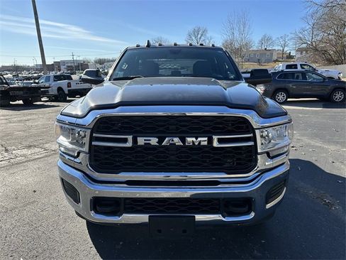 Used 2022 RAM 3500 Tradesman w/ Chrome Appearance Group image 3