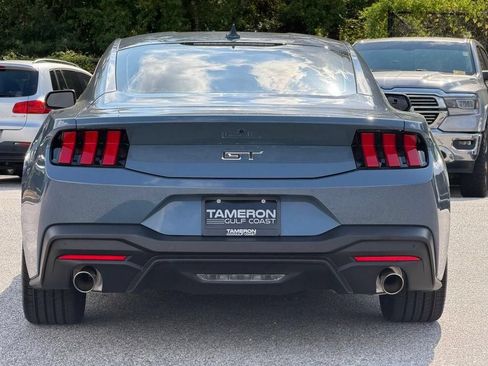 Used 2025 Ford Mustang GT RWD image 3