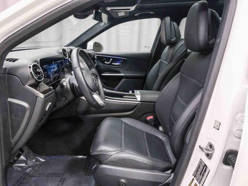 Certified 2025 Mercedes-Benz GLC 300 image 18