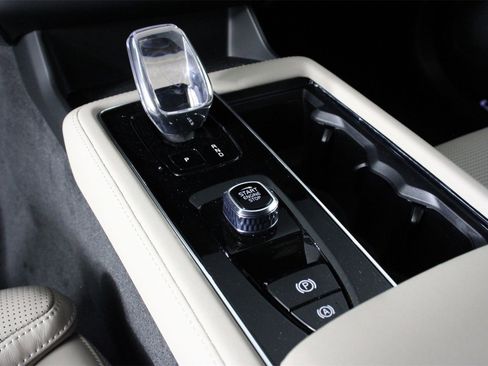 New 2026 Volvo XC90 T8 Ultra image 7