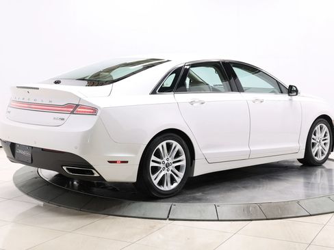 Used 2016 Lincoln MKZ AWD w/ Equipment Group 300A Reserve image 4