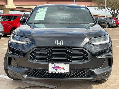 Used 2025 Honda HR-V Sport image 3