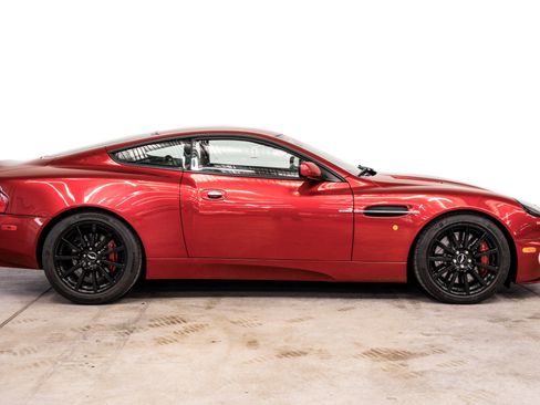 Used 2005 Aston Martin Vanquish S RWD image 38