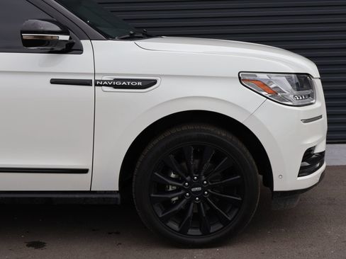 Used 2021 Lincoln Navigator Reserve w/ Luxury Package AWD/4WD image 11