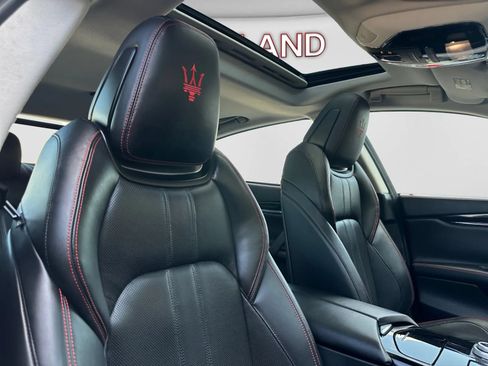 Used 2017 Maserati Quattroporte S GranSport Q4 AWD/4WD image 24