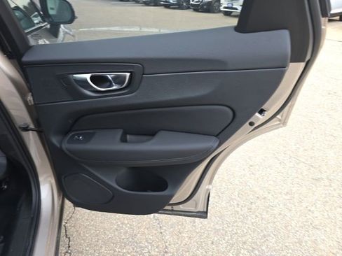 New 2026 Volvo XC60 B5 Plus w/ Climate Package AWD/4WD image 15