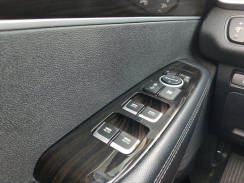 Used 2019 Kia Sorento EX FWD image 27