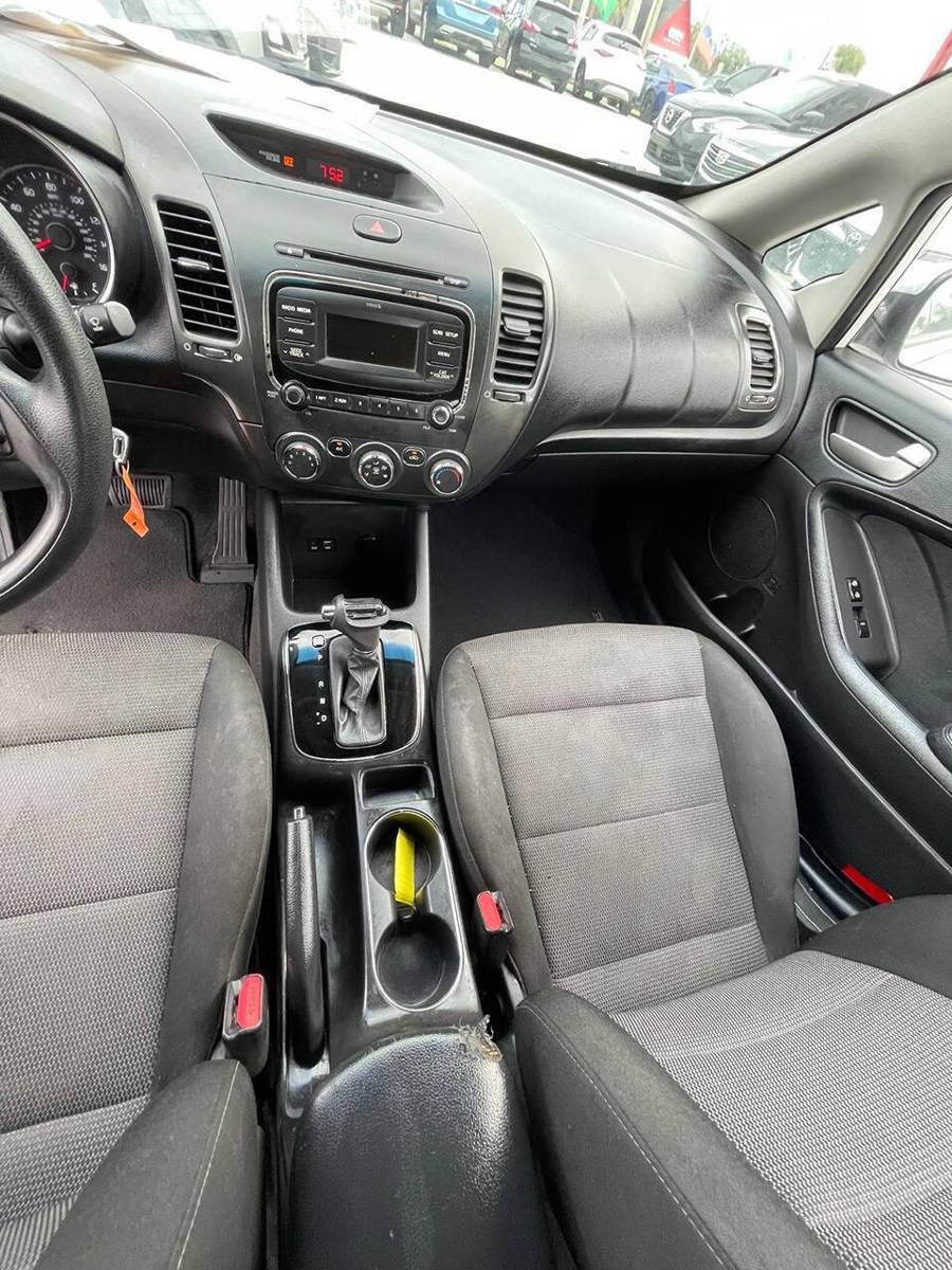Used 2018 Kia Forte LX FWD image 9