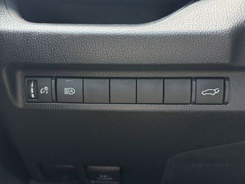 Used 2023 Toyota RAV4 XLE Premium image 22