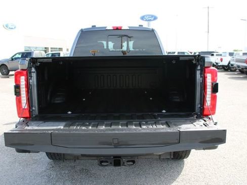 Used 2023 Ford F250 XL w/ STX Appearance Package AWD/4WD image 7
