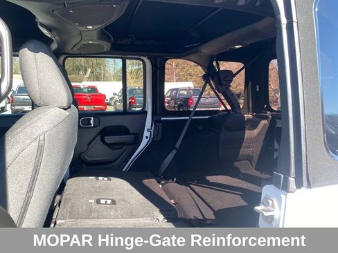 Used 2024 Jeep Wrangler Unlimited Sport AWD/4WD image 20