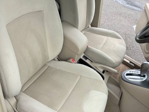 Used 2012 Nissan Sentra 2.0 S FWD image 9