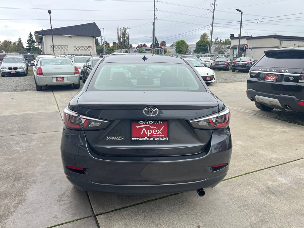 Used 2019 Toyota Yaris LE FWD image 6