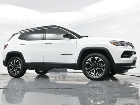 Used 2023 Jeep Compass Limited AWD/4WD image 43