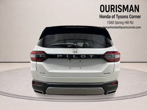 New 2026 Honda Pilot Touring image 4