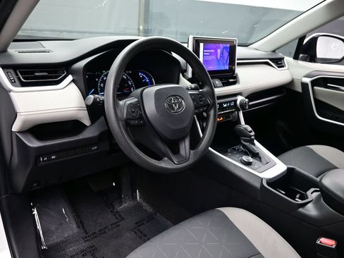 Used 2024 Toyota RAV4 XLE w/ Convenience Package AWD/4WD image 13