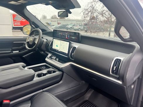 New 2025 Ford Expedition Max Platinum w/ Stealth Performance Package image 38