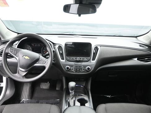 Used 2023 Chevrolet Malibu LT FWD image 15