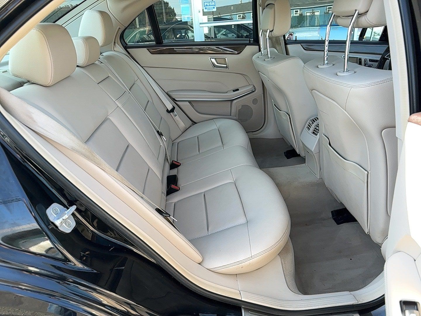 Used 2014 Mercedes-Benz E 350 4MATIC Sedan image 24