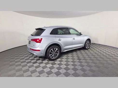 Used 2023 Audi Q5 2.0T Premium w/ Convenience Package AWD/4WD image 39