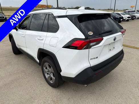 Used 2024 Toyota RAV4 LE AWD/4WD image 8