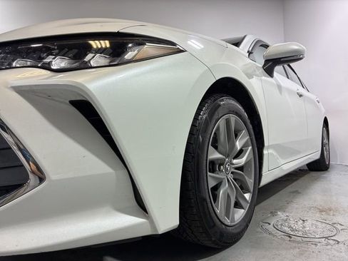 Used 2020 Toyota Avalon XLE image 6